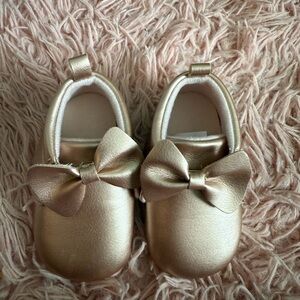 Gold Baby Shoes with Bow